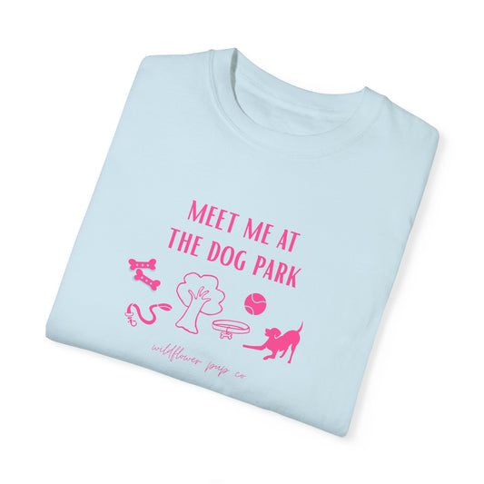 Meet Me At The Dog Park | Comfort Colors T-Shirt (Chambray with Pink)
