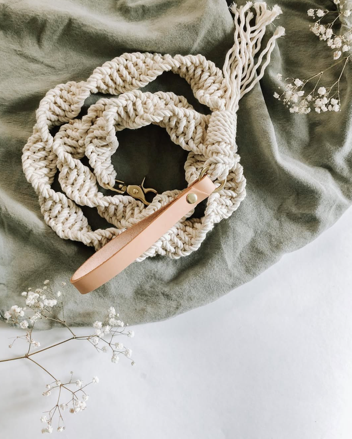 Ember & Ivory- Sand Macrame Dog Leash w/ Caramel Leather Handle--5 ft
