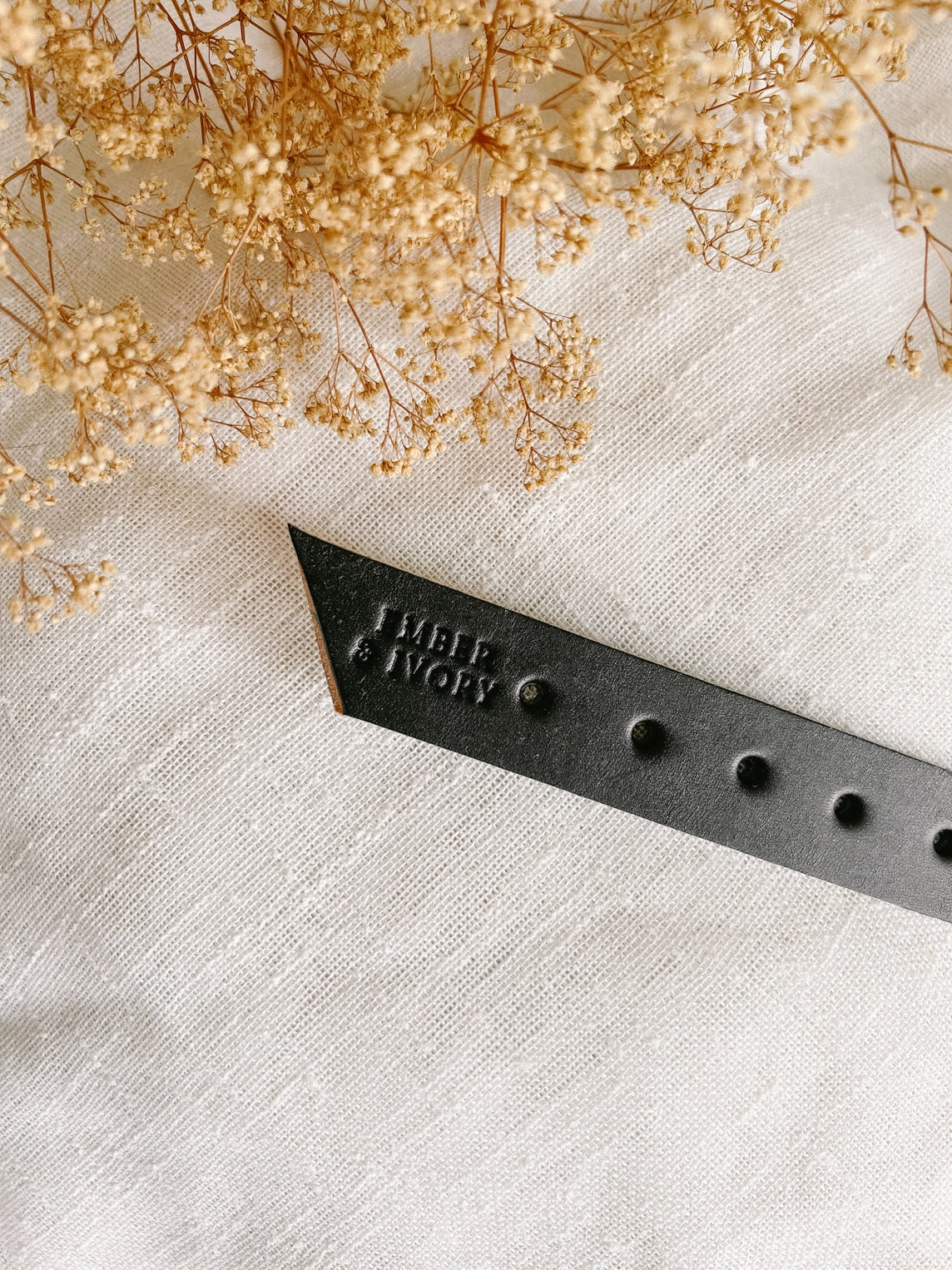Ember & Ivory- Black WIDE Collar - Medium