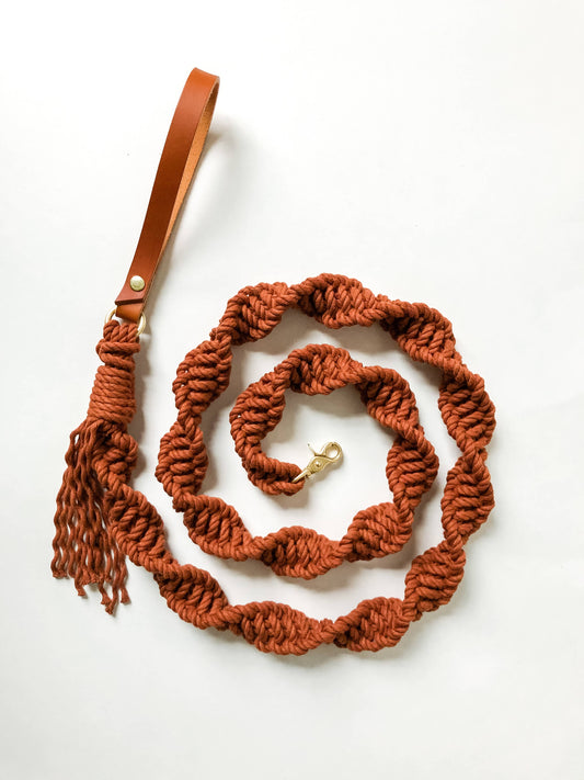 Ember & Ivory- Rust Macrame Dog Leash w/ Caramel Leather Handle --5 ft